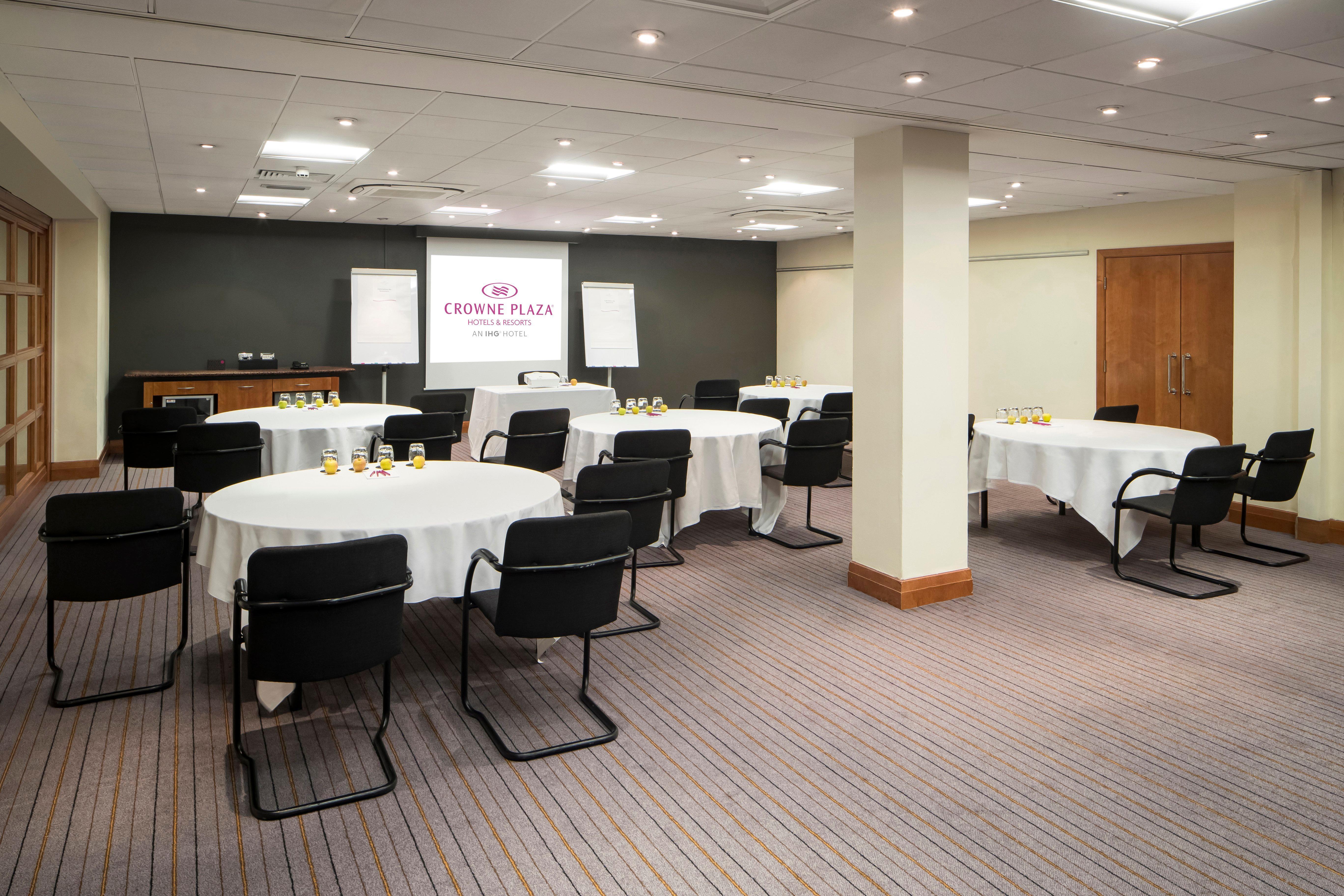 Crowne Plaza Nottingham By Ihg Hotel Exterior photo