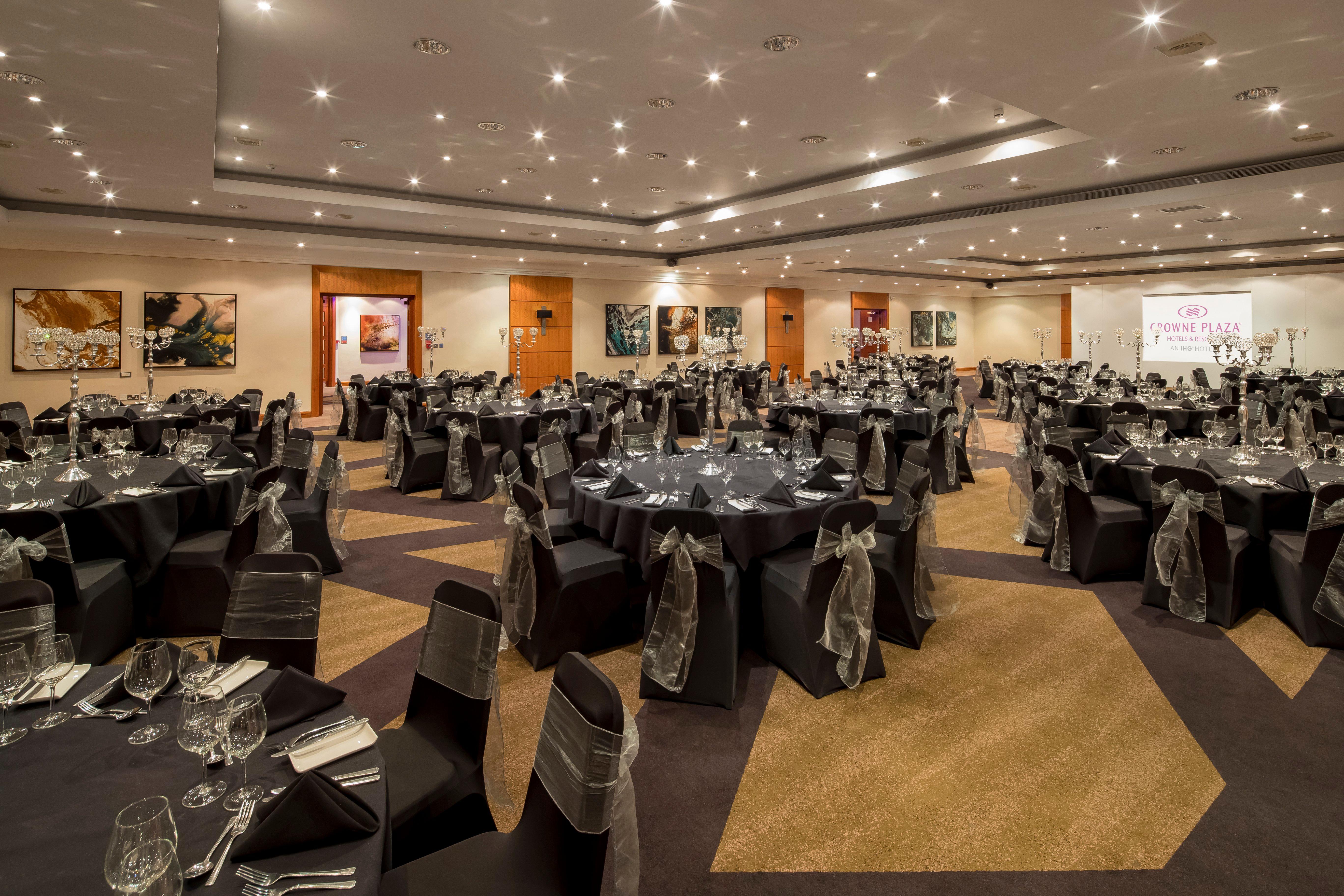 Crowne Plaza Nottingham By Ihg Hotel Exterior photo